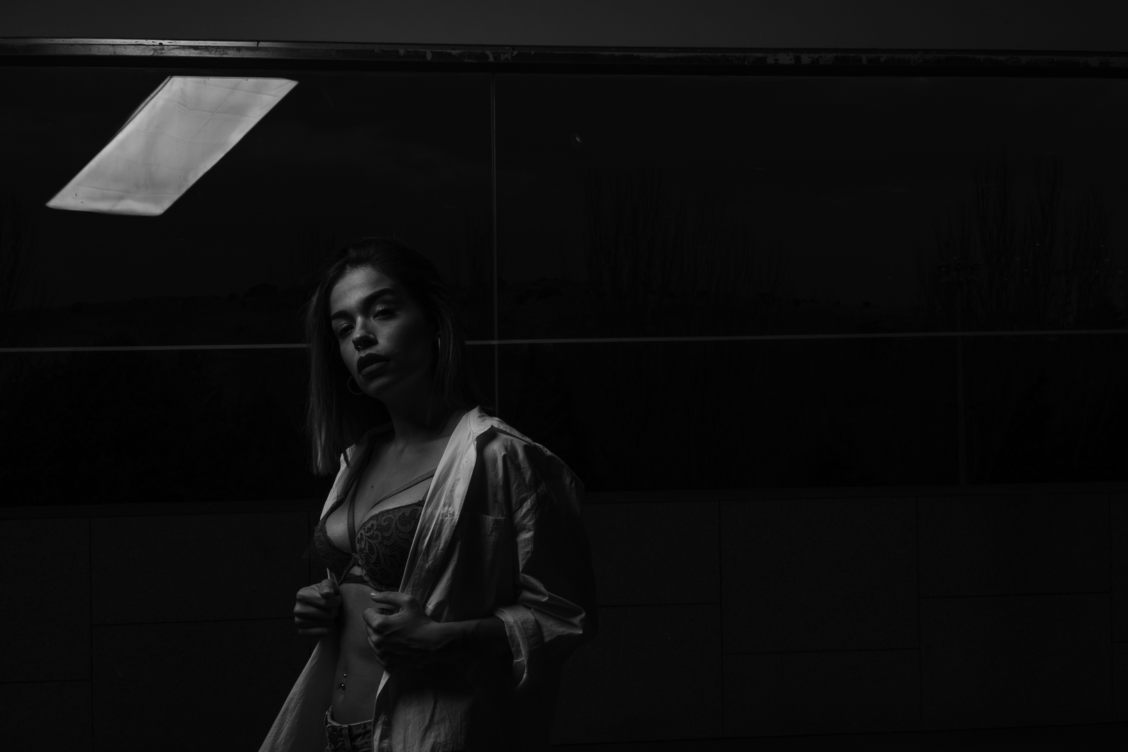 Mastering Light in Portraits: Photography Workshop with Julián Villar. Lienzo Norte, Avila. December 2024. Model: Laura JV [IG: laurrx_vq ] (c) pmartinasi