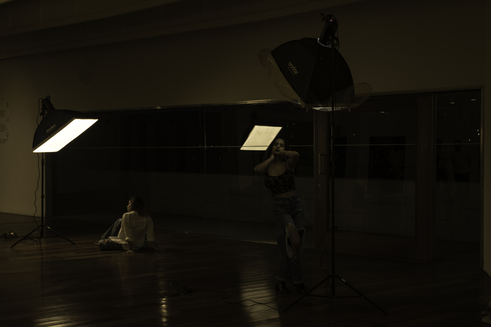 Mastering Light in Portraits: Photography Workshop with Julián Villar. Lienzo Norte, Avila. December 2024. Models: Laura JV [IG: laurrx_vq ] and Darling [IG: darling.ospina2 ] (c) pmartinasi