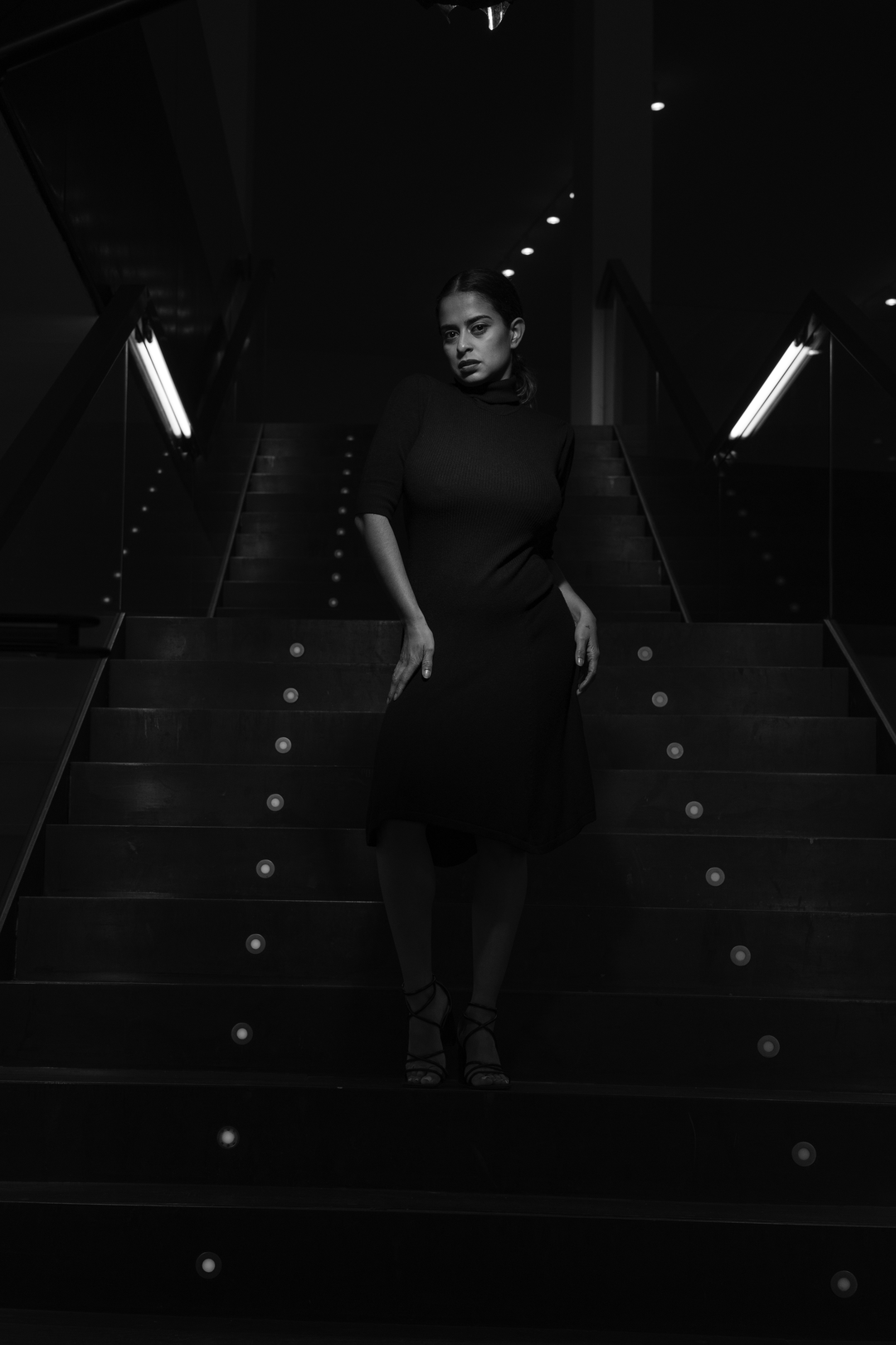 Mastering Light in Portraits: Photography Workshop with Julián Villar. Lienzo Norte, Avila. December 2024. Model: Darling [IG: darling.ospina2 ] (c) pmartinasi