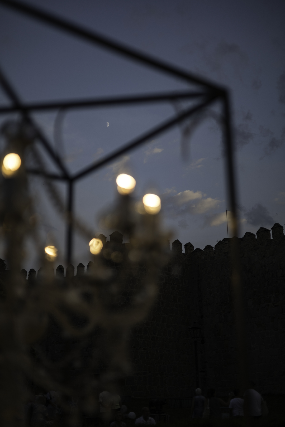   Ávila Enlight transforms San Vicente Garden into a magical night show with lights, projections, music, and heritage on August 1–2, celebrating Ávila's history and beauty. (c) pmartinasi