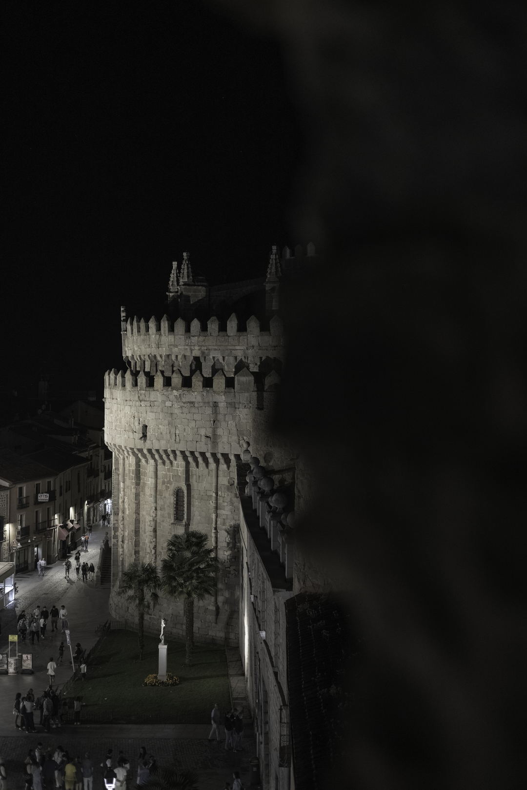  Heritage Night at the rampart wall of Ávila - Cultural event with free evening visits, guided tours, and heritage experiences in Spain’s UNESCO World Heritage Cities. September 2025. (c) pmartinasi