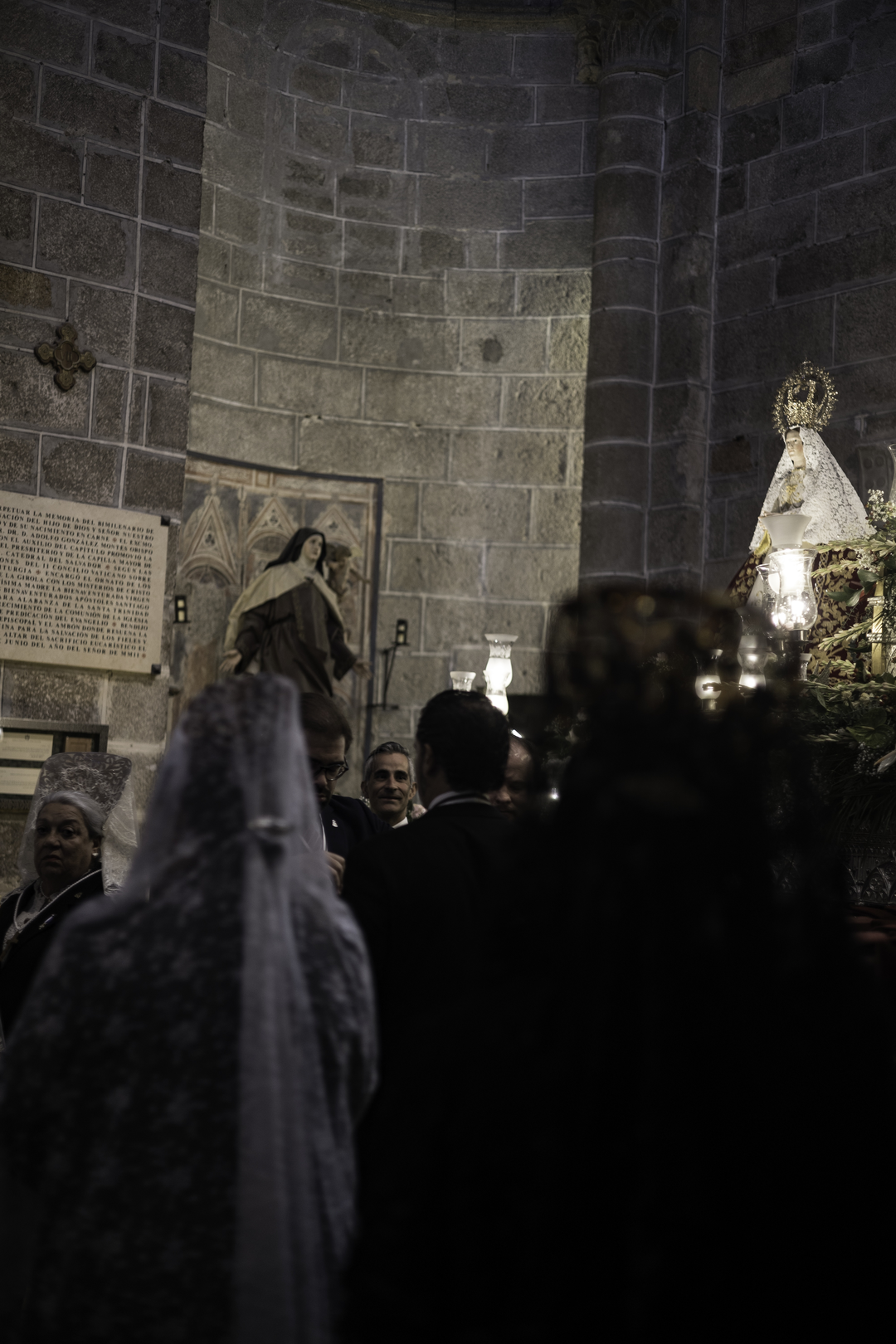  A solemn religious procession in honour of Saint Teresa of Ávila, held in the historic city of Ávila, Spain. Devotees gather both inside the church and through the old town streets to pay tribute to the revered saint. October 2025. (c) pmartinasi