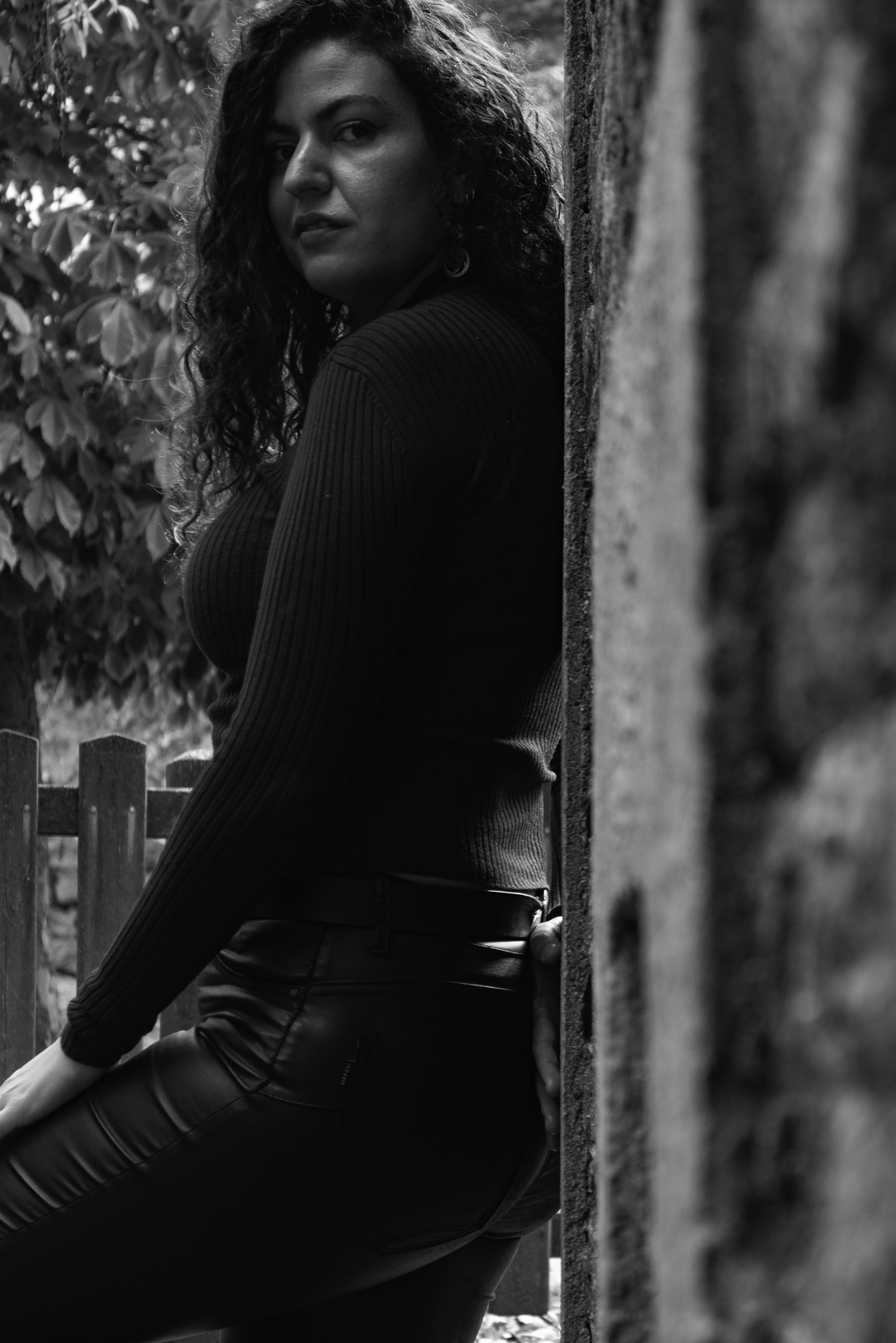  Maite Q. (IG/@maituki_16) and Isabel G. (ig/@isabel.garmu) at a shooting at AFA Avila (IG/@asoc_fotografica_de_avila) (c) pmartinasi