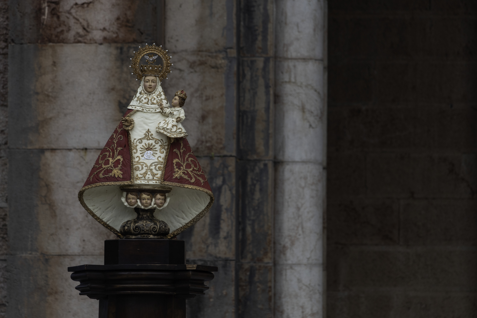  La Santina of Covadonga in Front of the Basilica During JEMJ 2024, Symbol of Faith and Devotion in Asturias, Spain. (c) pmartinasi