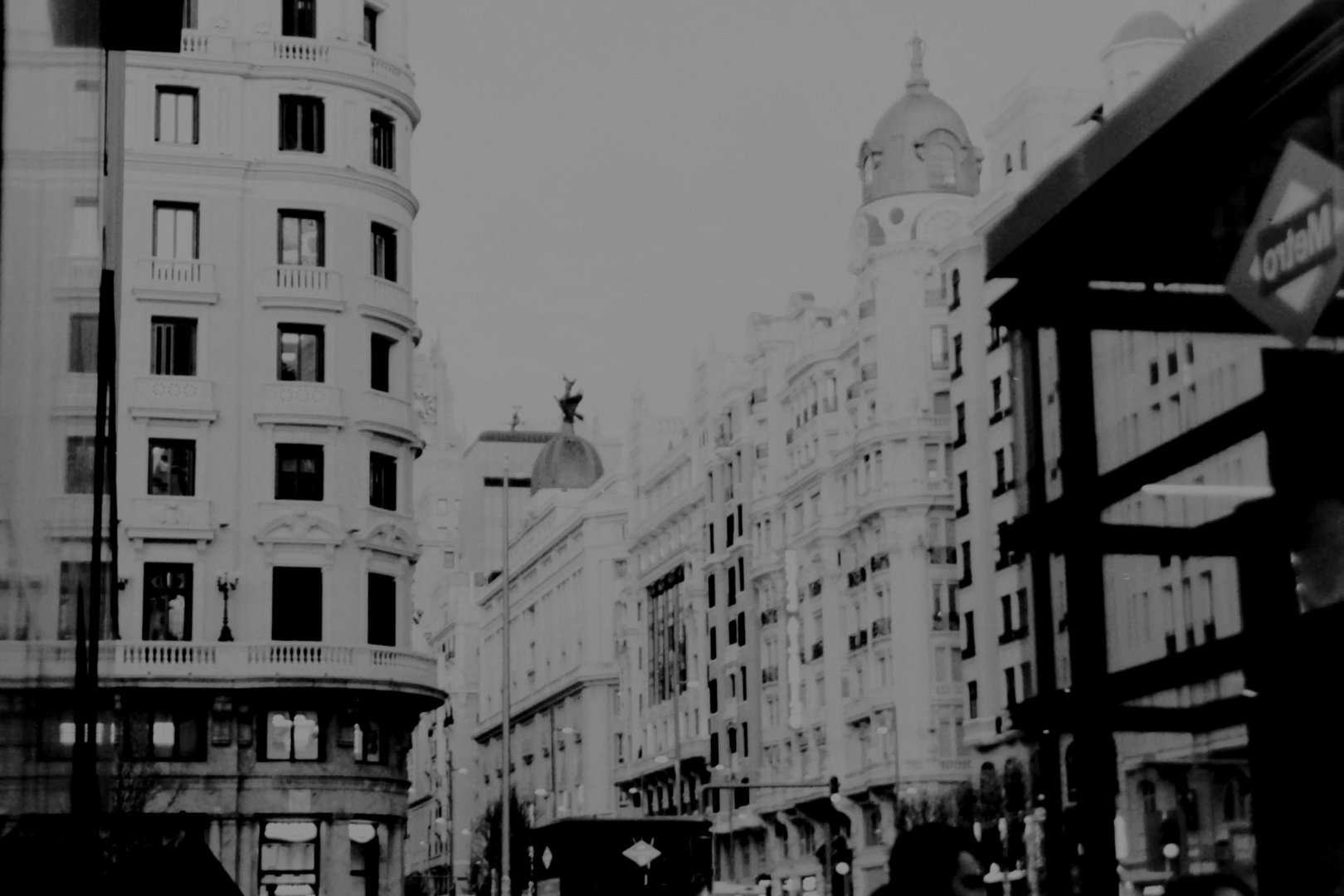  Callao Square on a daily moment, on a 35mm camera (c) pmartinasi