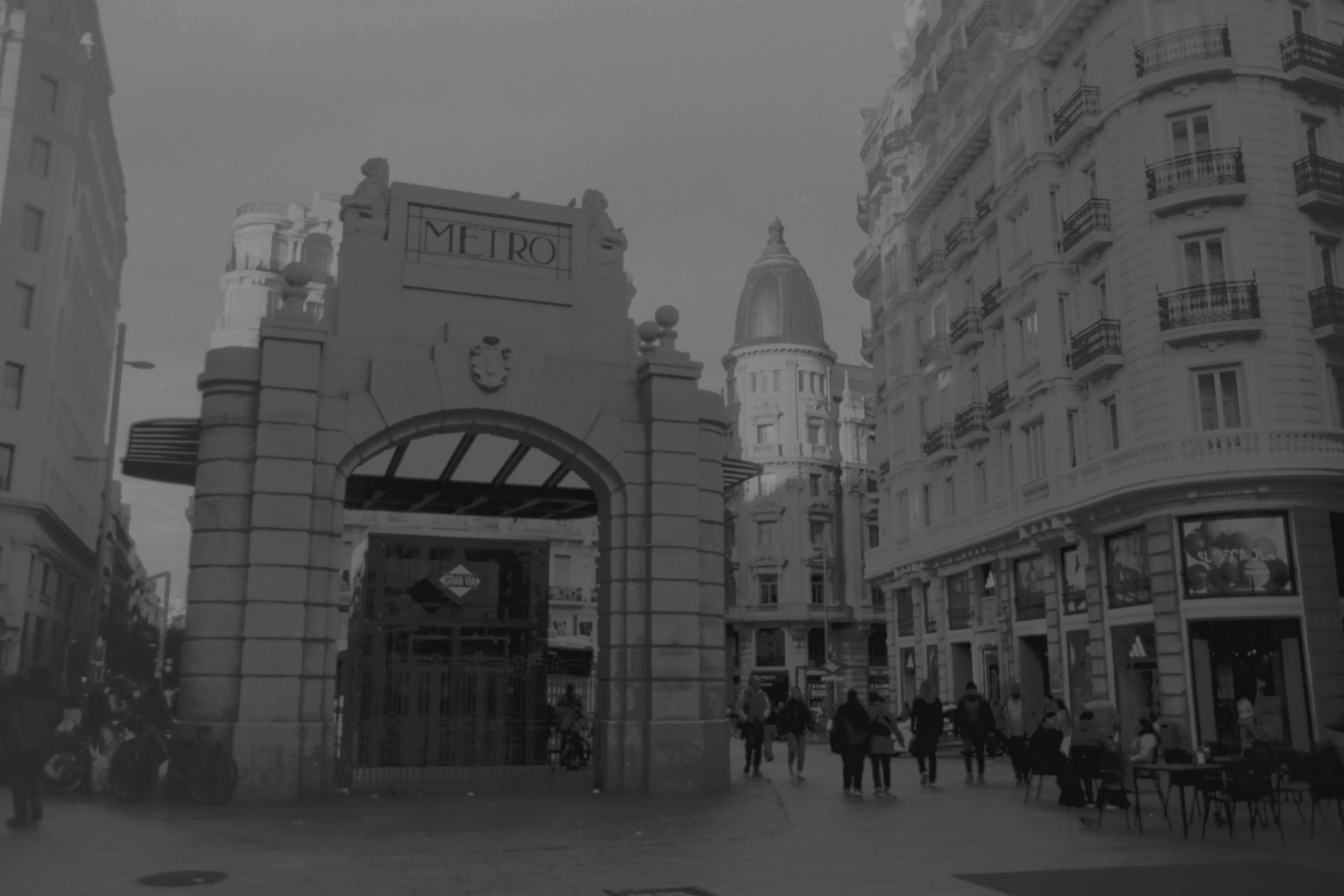  Replica of the Antonio Palacios' pavilion, for the Gran Vía Metro access, in Montera street, Madrid. (c) pmartinasi
