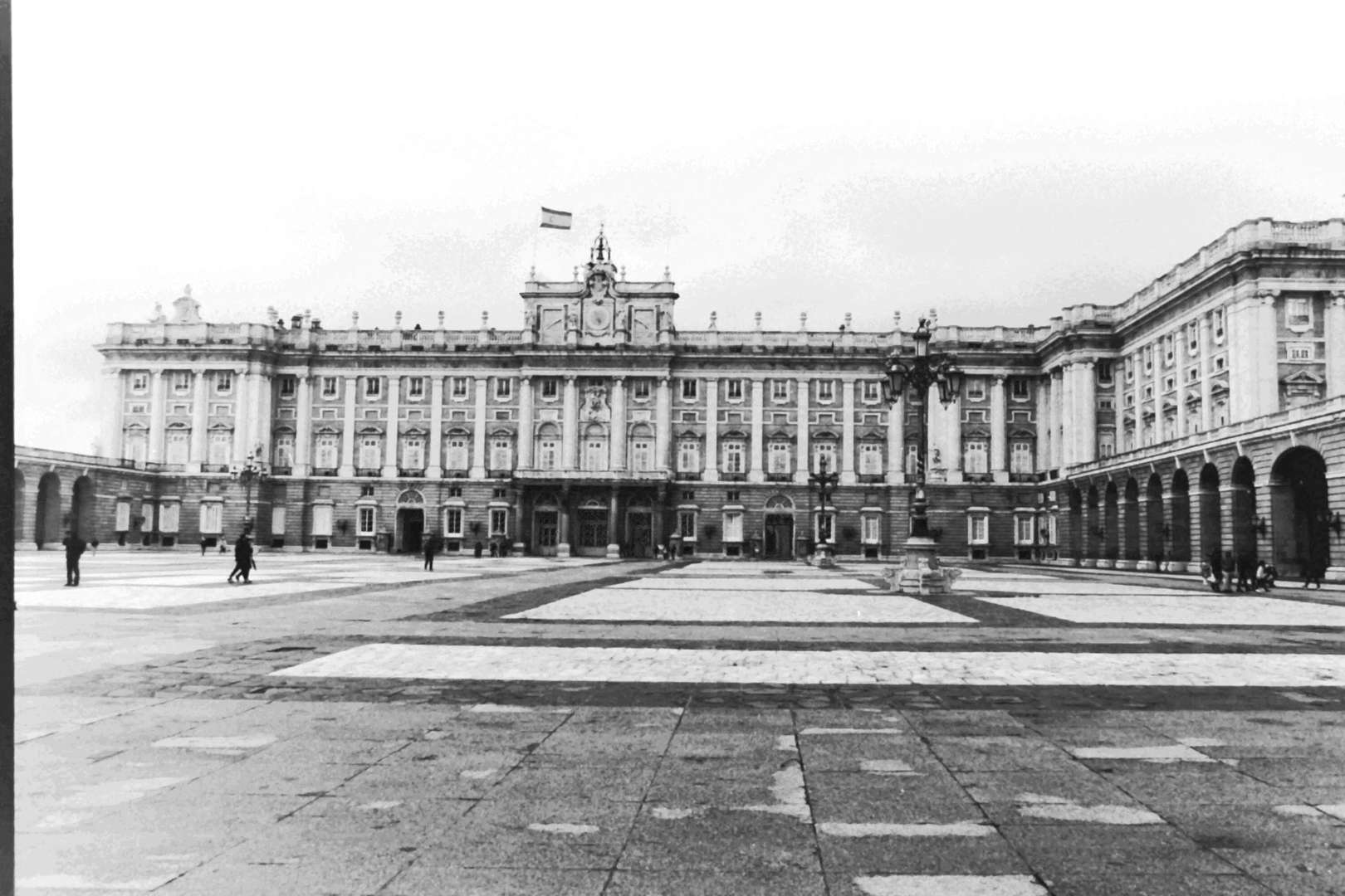  Facade of the Royal Palace, from the Armory Square (c) pmartinasi