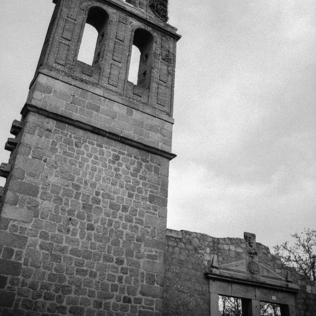  Bell gable and doorway of the Convent of Saint Jerome (nowadays in ruins) (c) pmartinasi