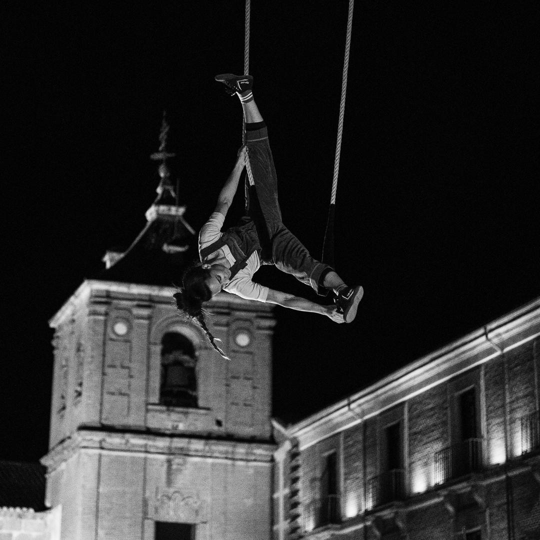  Avila, Spain; 08.29.2025: XIII International Circus Festival of Castilla y Leon. Rumbo Latòti, Nostraxladamus. Avila, August 28-31, 2025. Organized by Junta de Castilla y Leon. 