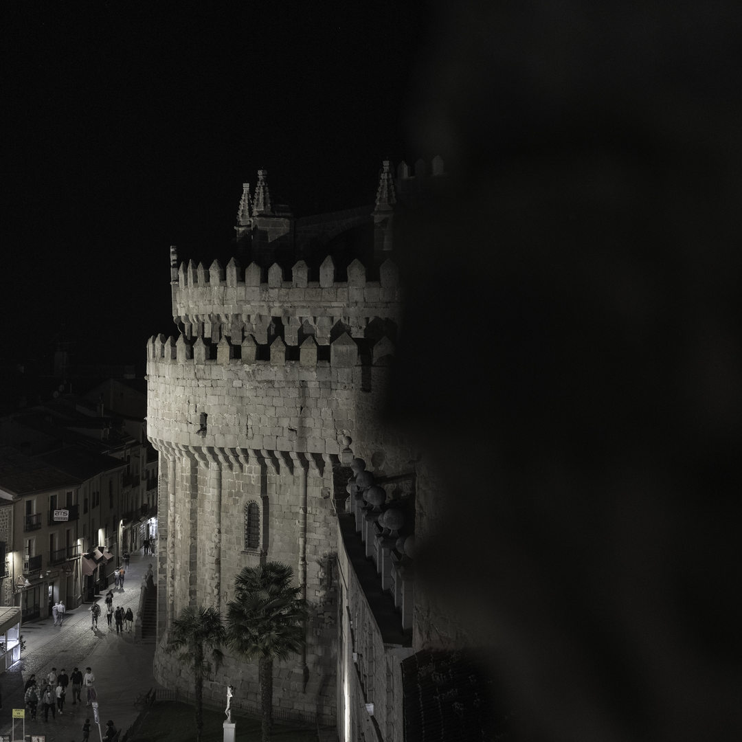  Heritage Night at the rampart wall of Ávila - Cultural event with free evening visits, guided tours, and heritage experiences in Spain’s UNESCO World Heritage Cities. September 2025. 