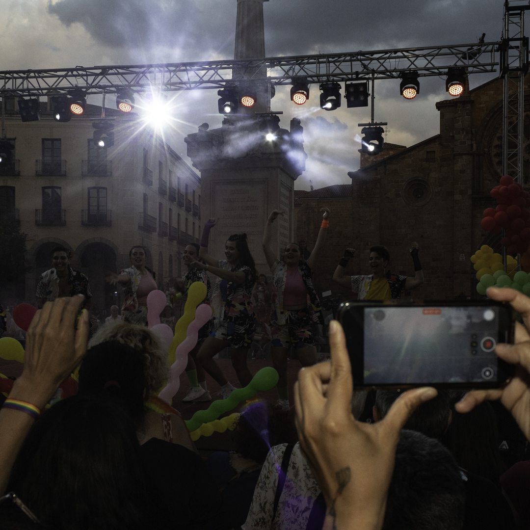  Performers on stage under stormy sky at ArcoÁvila Awards Gala 2025 during Pride celebrations in Ávila, Spain. (c) pmartinasi