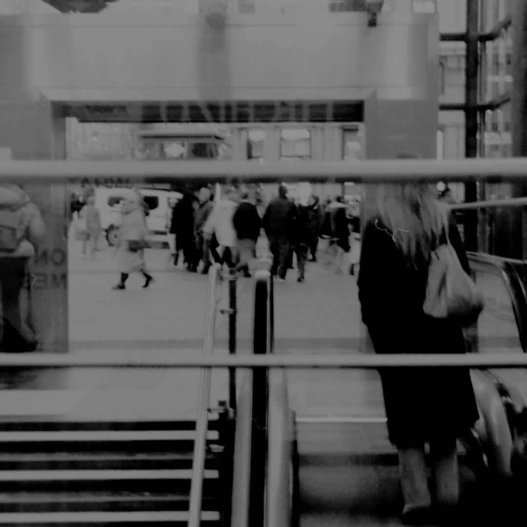  Callao Square on a daily moment, on a 35mm camera (c) pmartinasi