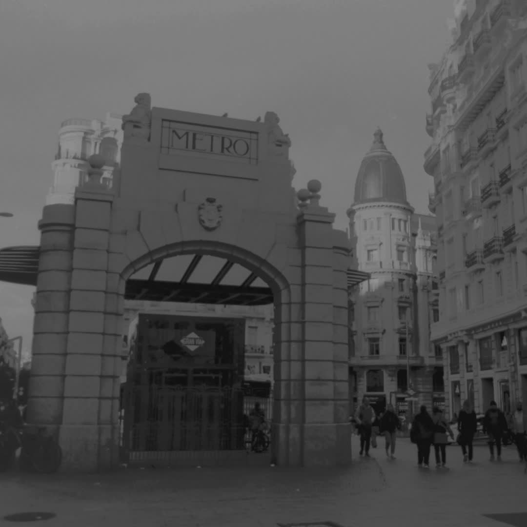  Replica of the Antonio Palacios' pavilion, for the Gran Vía Metro access, in Montera street, Madrid. (c) pmartinasi